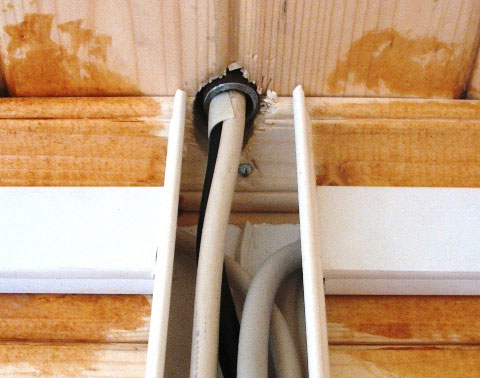 Укладка электропроводки в деревянных домах